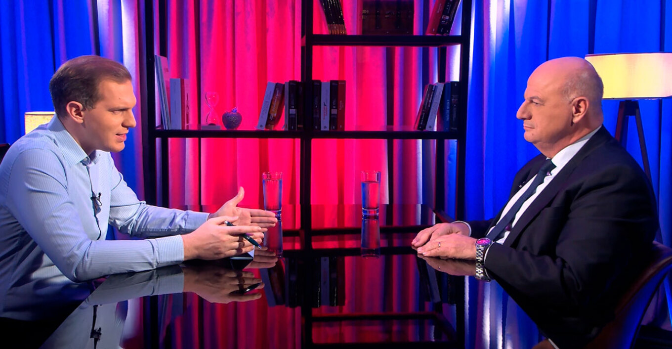 Ο Κώστας Τσιάρας στο Direct