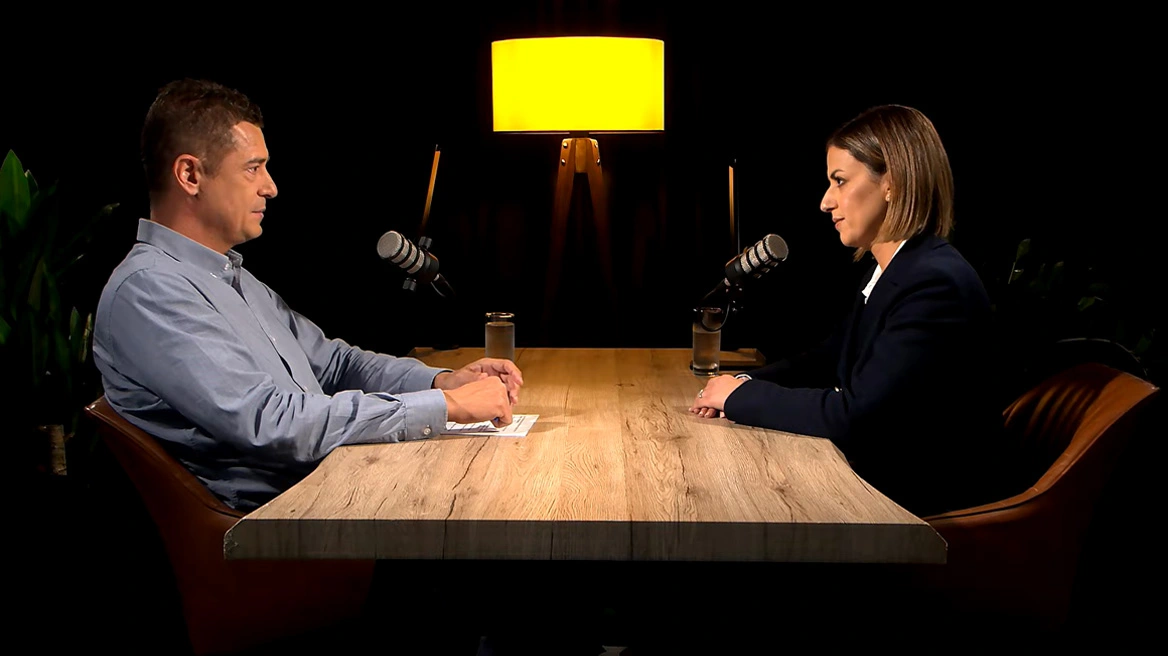 «Πρώτη Λέξη» με τον Αντώνη Σρόιτερ: Συνέντευξη με την Ειρήνη Αγαπηδάκη