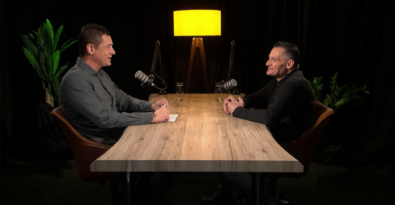 «Πρώτη Λέξη» με τον Αντώνη Σρόιτερ: Συνέντευξη με τον Μπάμπη Θεολόγη